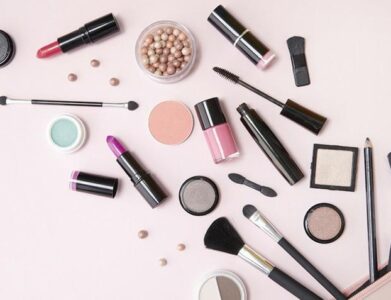make up products manufacturer